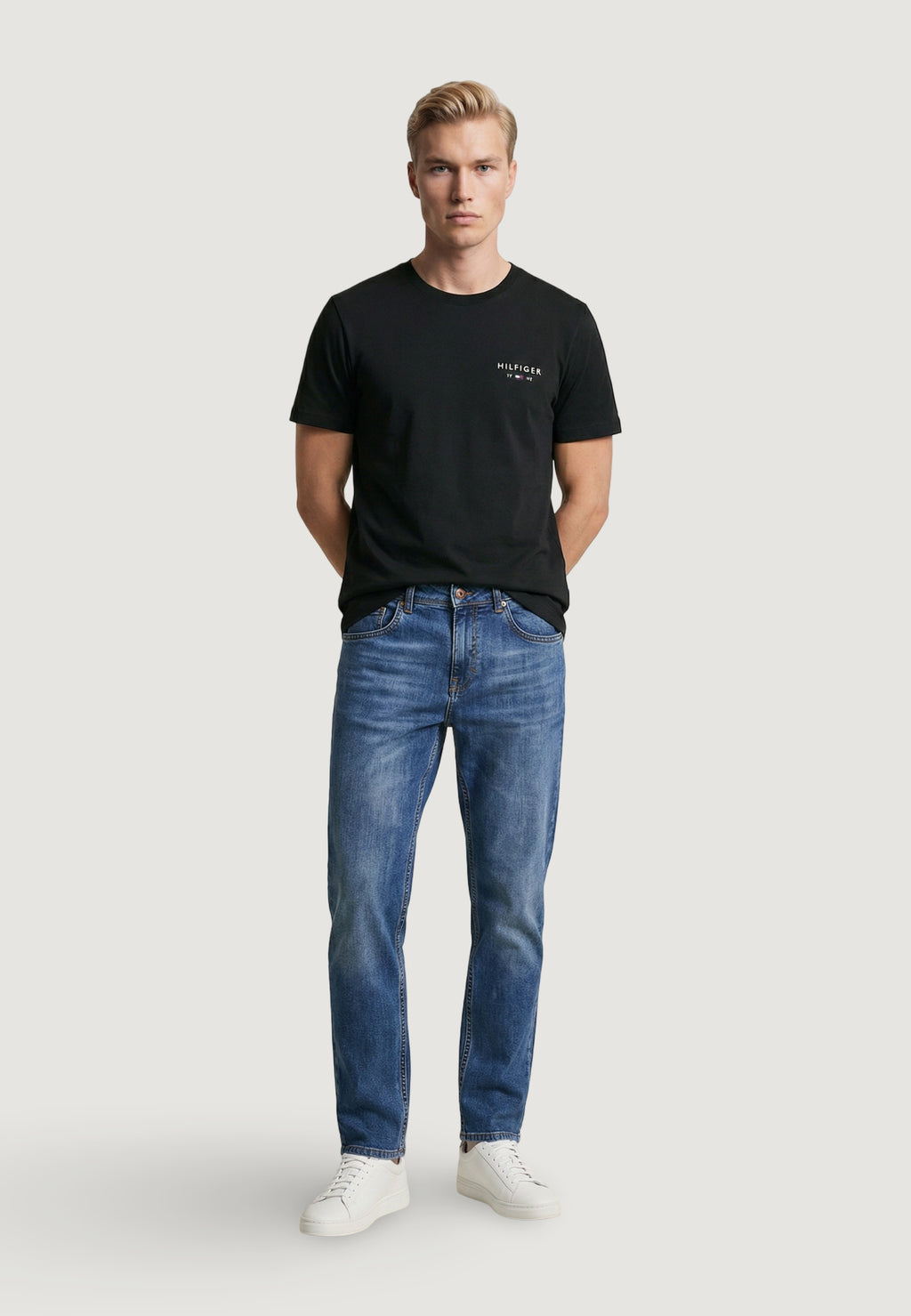 T-shirt Tommy Hilfiger Jeans BRAND LOVE SMALL HIL