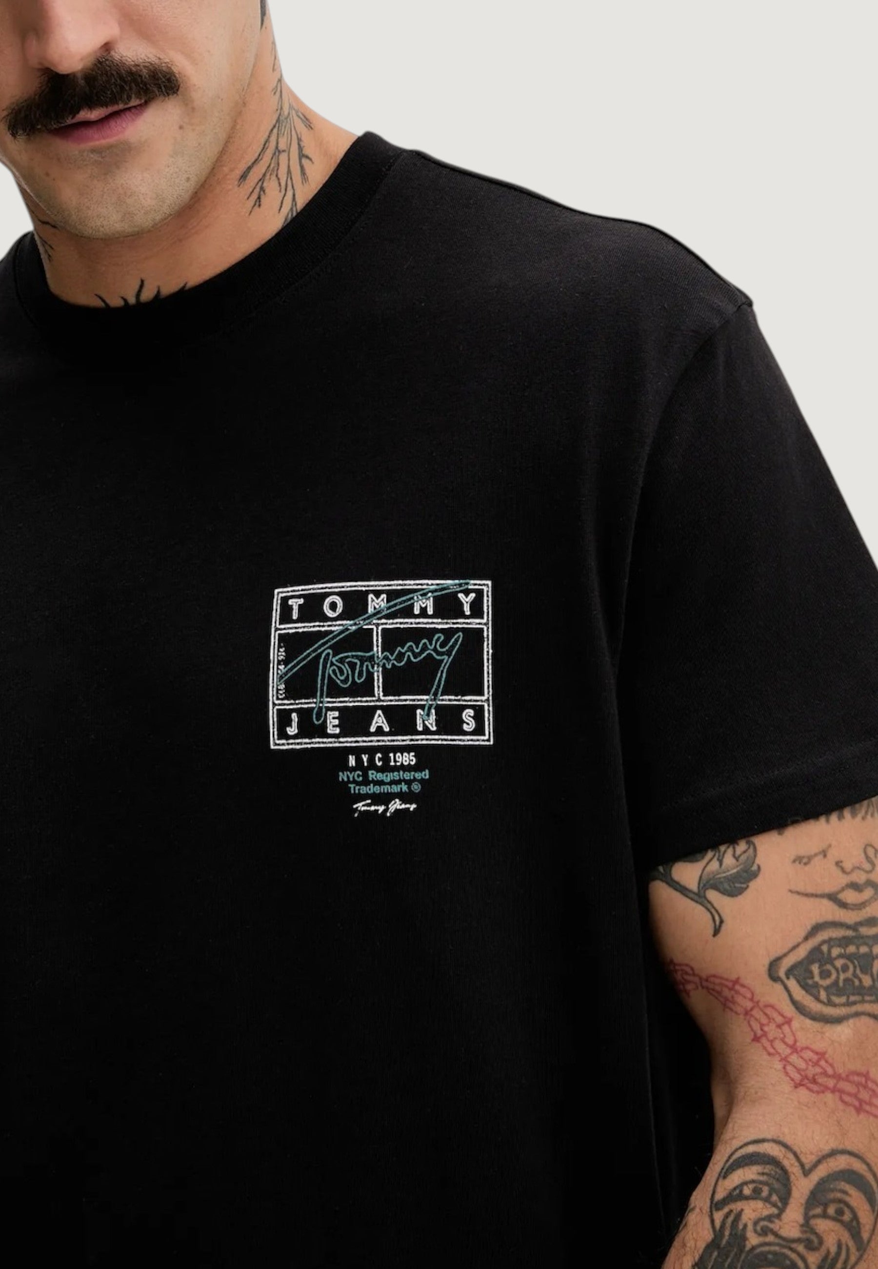 T-shirt Tommy Hilfiger Jeans DM0DM22319