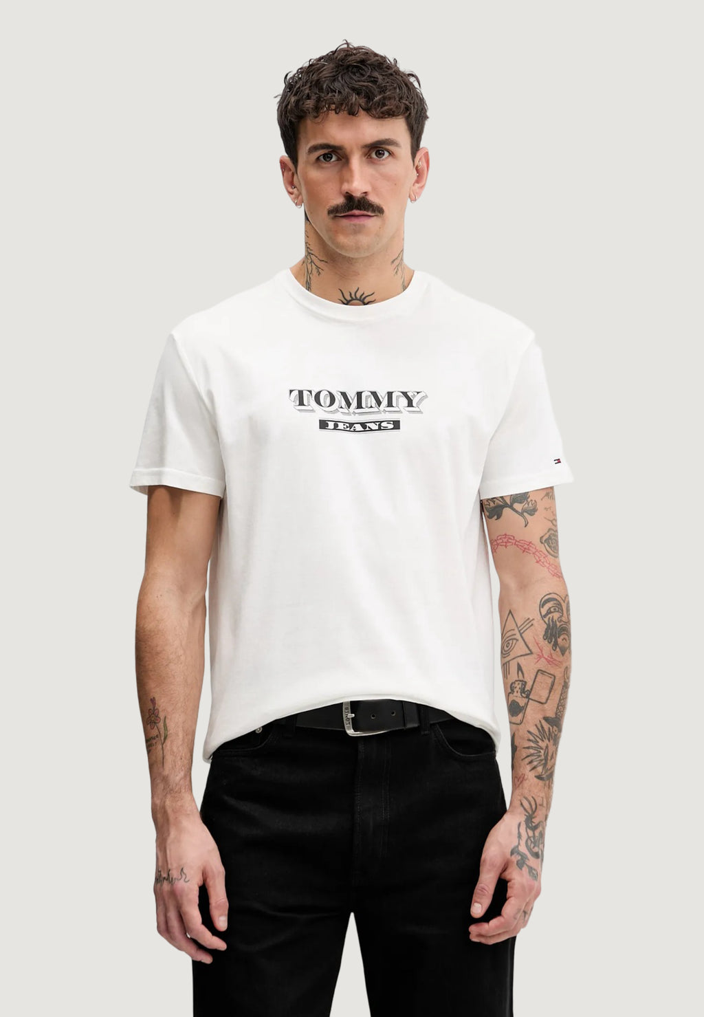 T-shirt Tommy Hilfiger Jeans TJM REG BILLS FONT