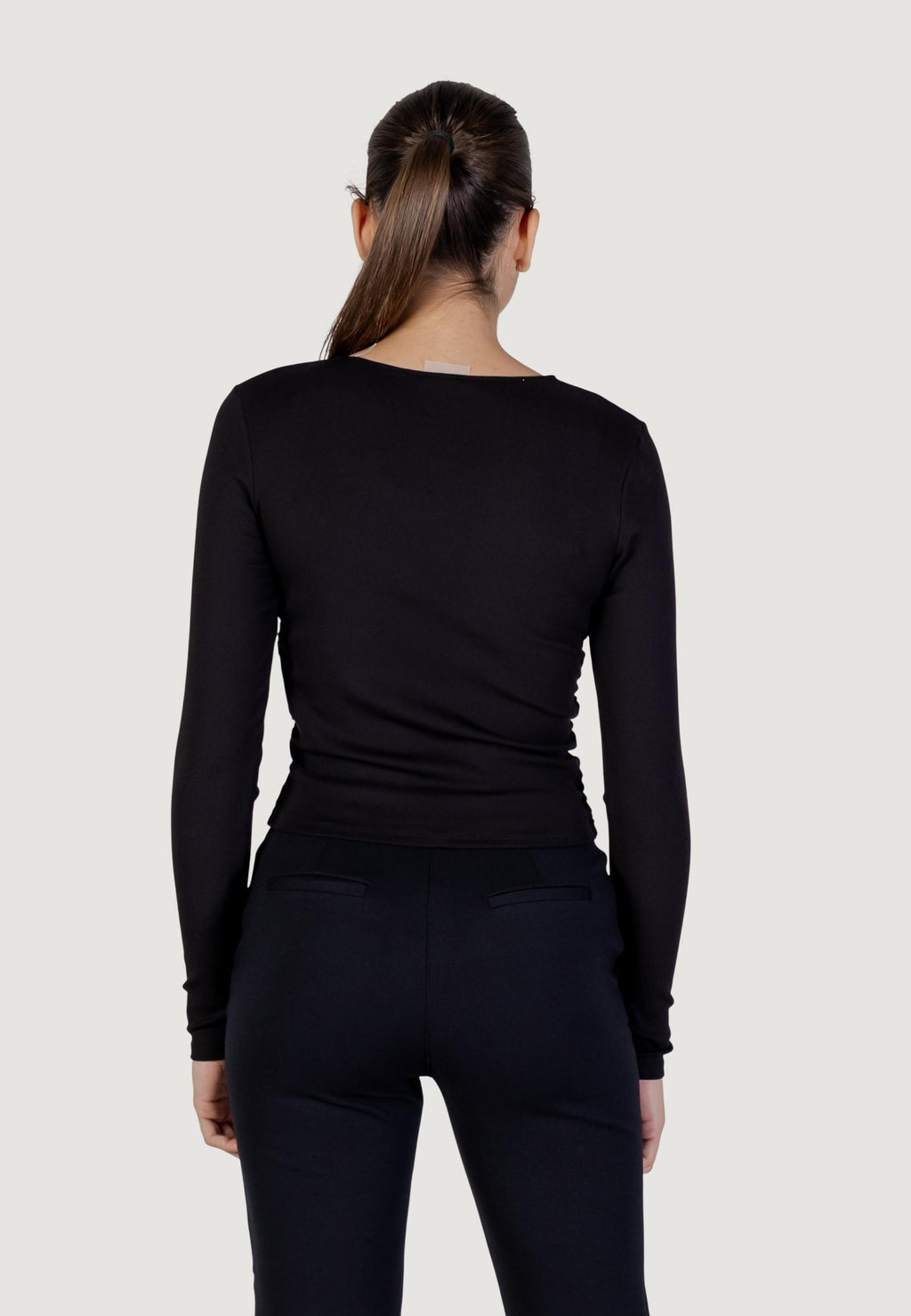 T-shirt manica lunga Guess Active NAT RIB LS TOP