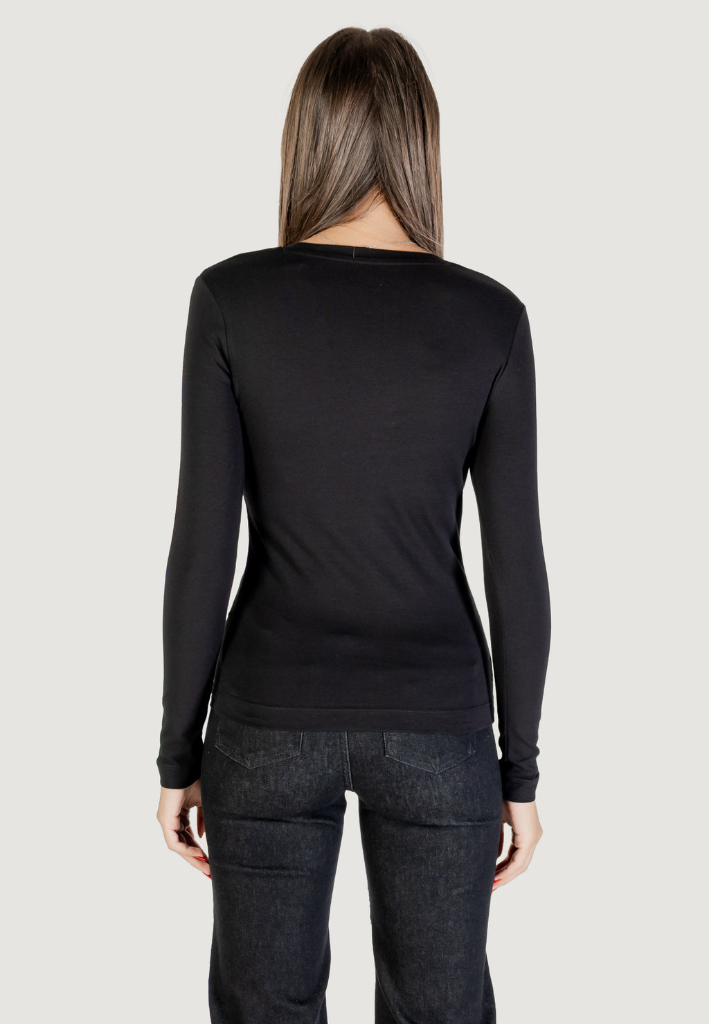 T-shirt Guess LS CN LEO TRIANGLE TEE