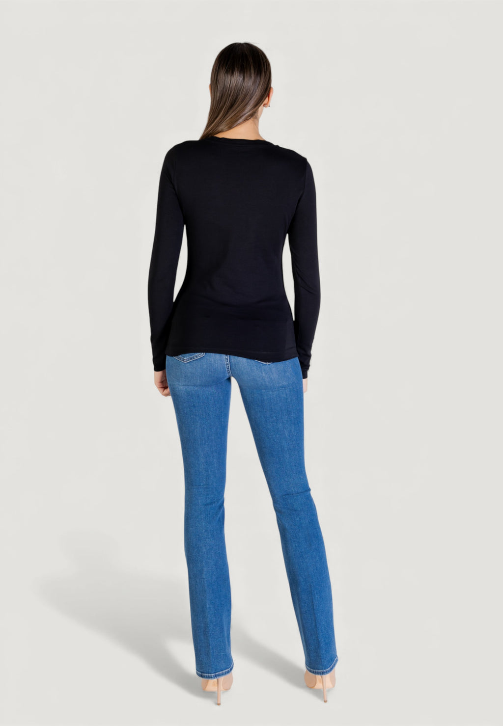 T-shirt Guess LS CN LEO TRIANGLE TEE