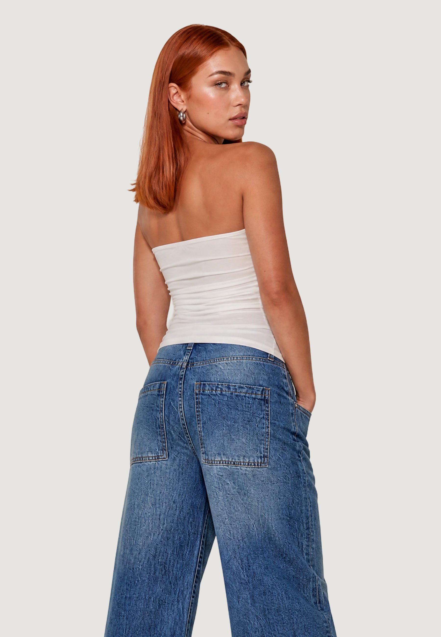 Top I am BUSTIER CON 