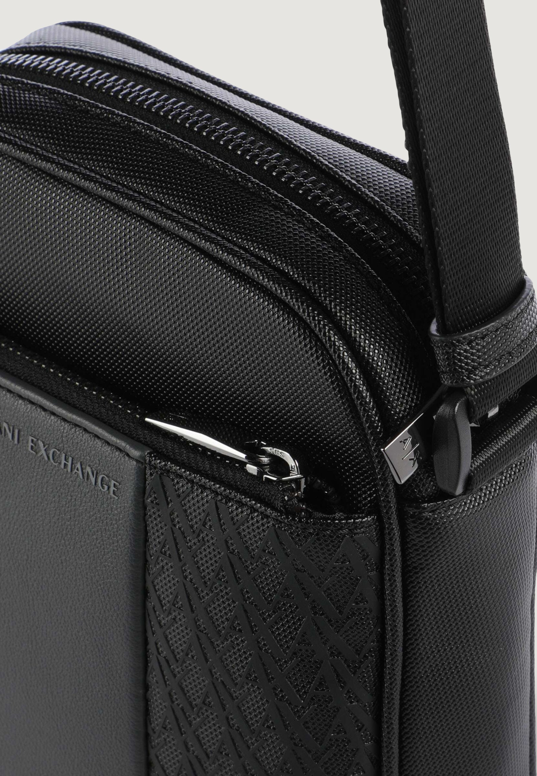Sling bag Armani Exchange XM003174 AF26691