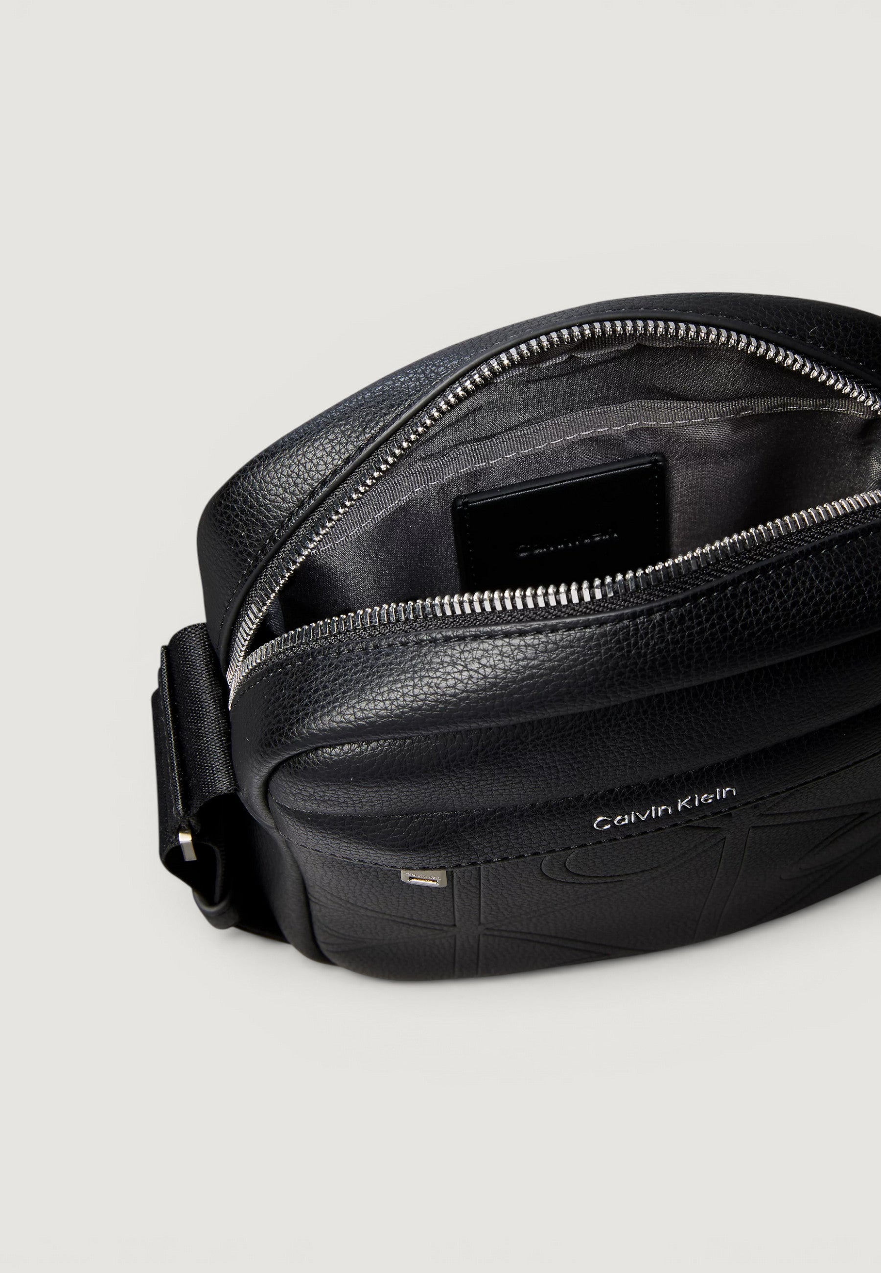 Tracolla Calvin Klein EMBLEM AOP EMBOSS REPORTER