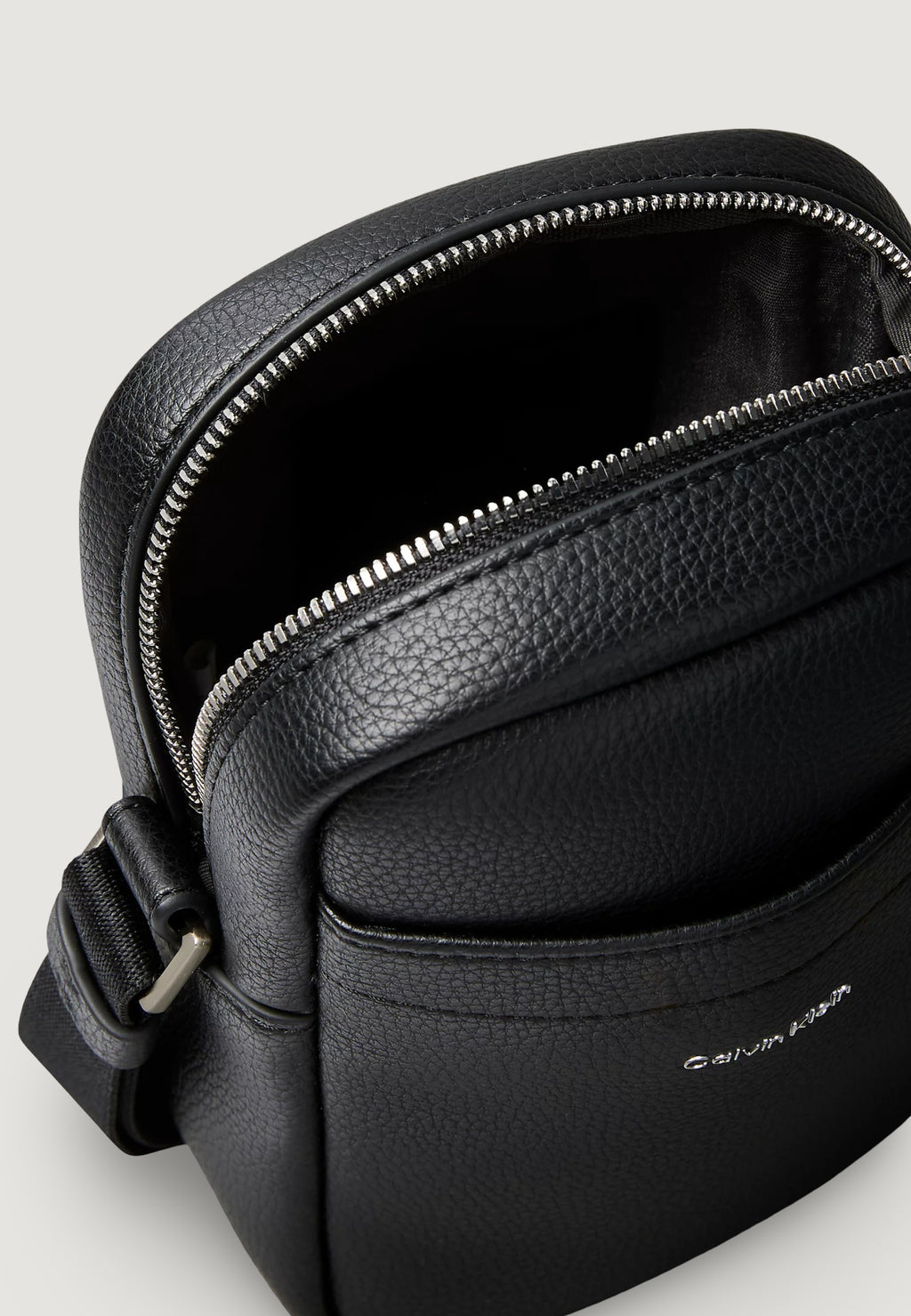 Tracolla Calvin Klein RAISED SLIM REPORTER