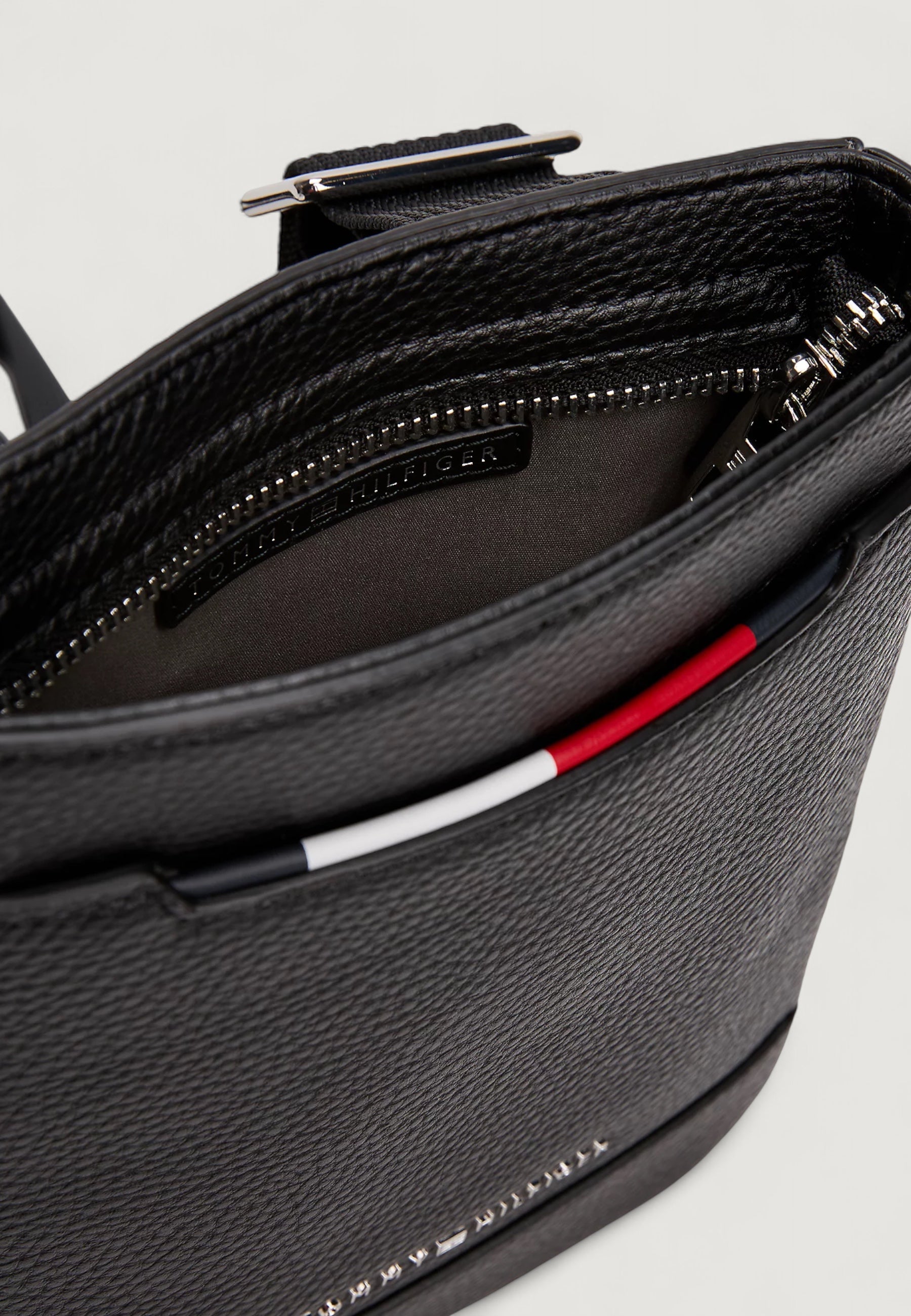 Sling bag Tommy Hilfiger TH CENTRAL MINI CROSSOVER