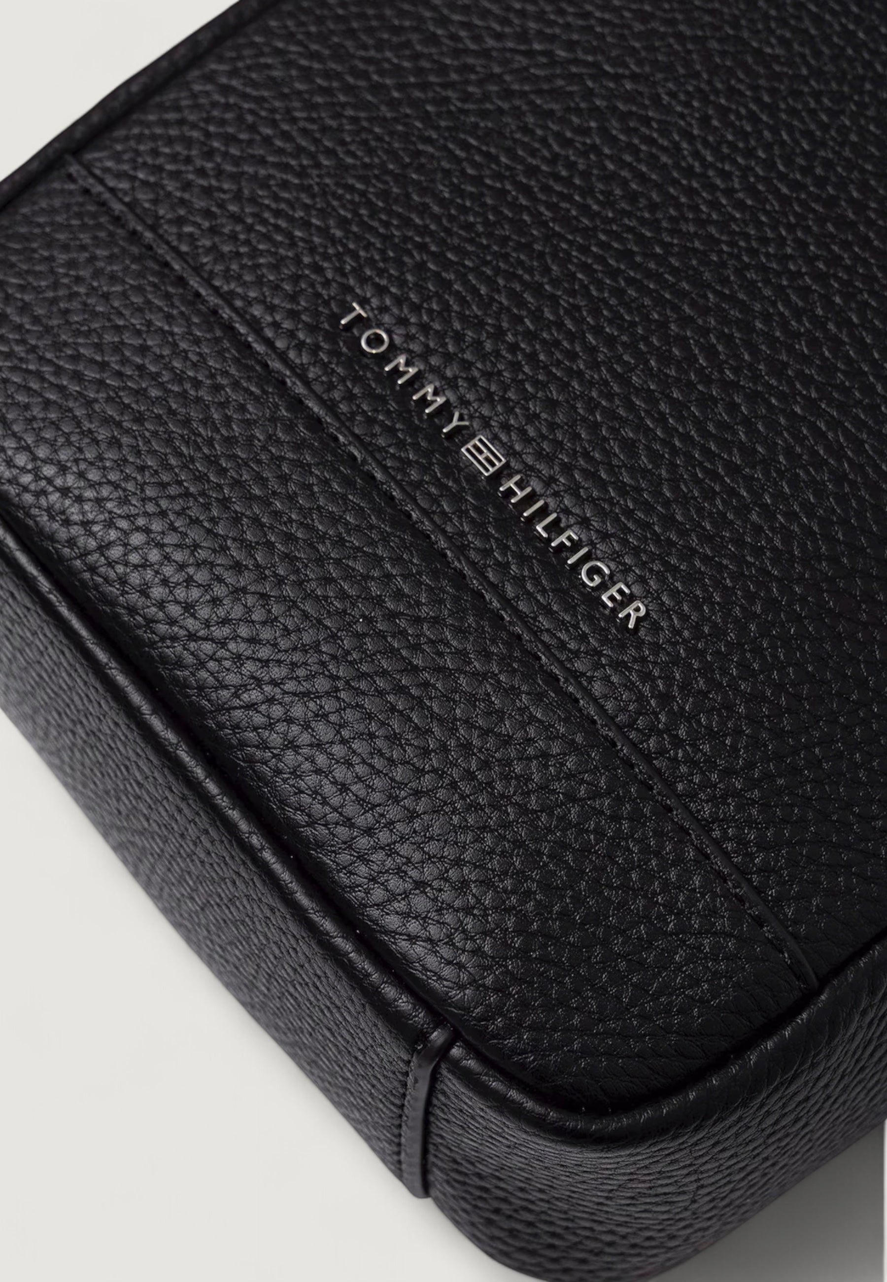 Sling bag Tommy Hilfiger TH CENTRAL MINI REPORTER