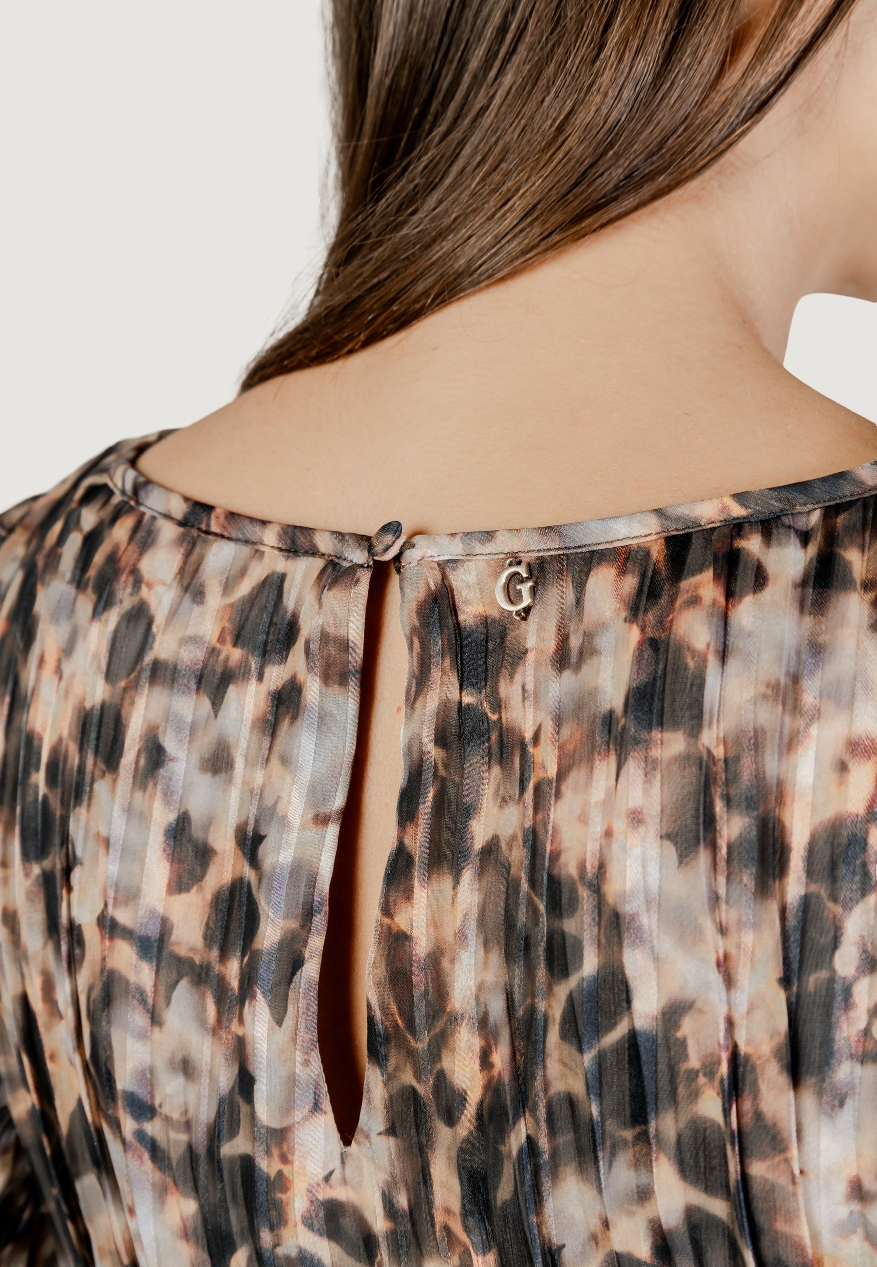 Midi dress Guess LS ILENIA PLEAT DRESS