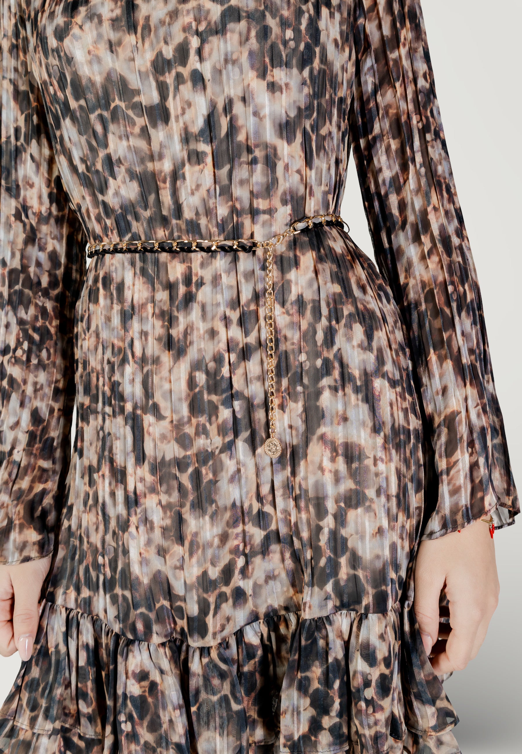 Midi dress Guess LS ILENIA PLEAT DRESS