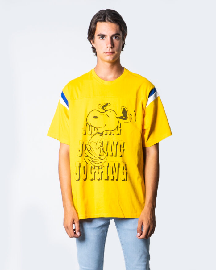 T-shirt Levi’s® Football Tee Jogging Snoopy Giallo – 53456
