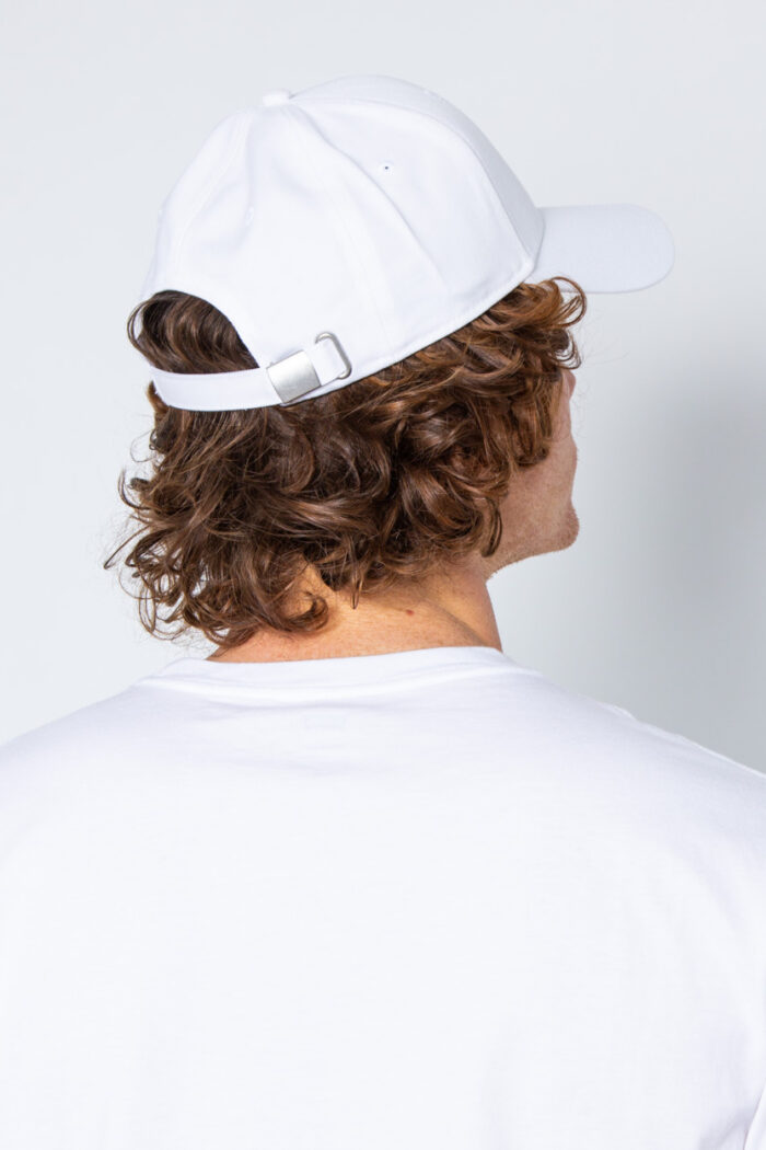 Cappello con visiera Fila 6 Panel Cap leniar logo Strap Back Bianco – 40558