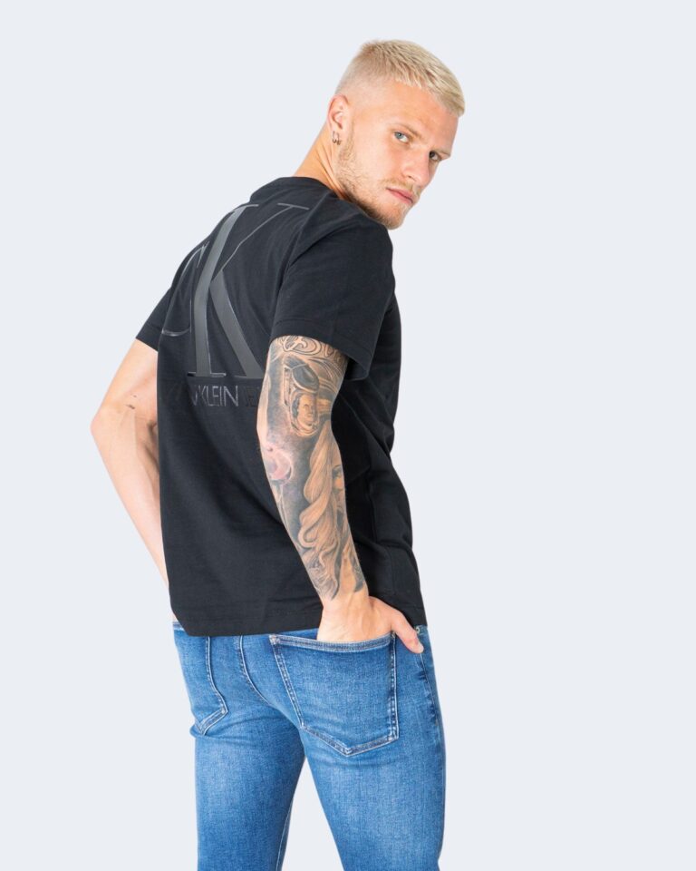 T-shirt Calvin Klein Jeans LEATHER MONOGRAM Nero - Foto 1