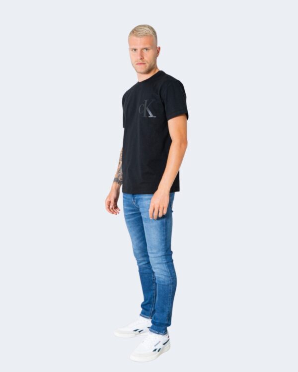 T-shirt Calvin Klein Jeans LEATHER MONOGRAM Nero - Foto 2