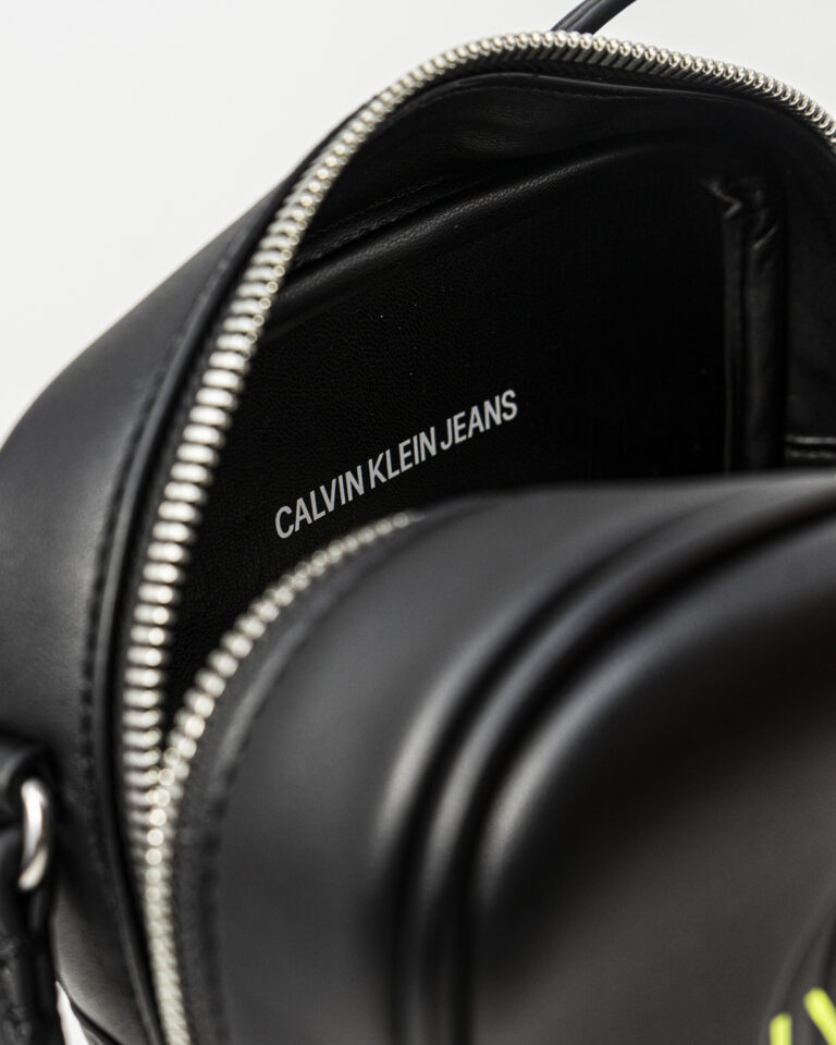 Borsa Calvin Klein Jeans CAMERA BAG Nero - Foto 4