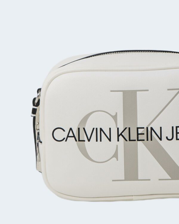 Borsa Calvin Klein Jeans CAMERA BAG Bianco - Foto 5