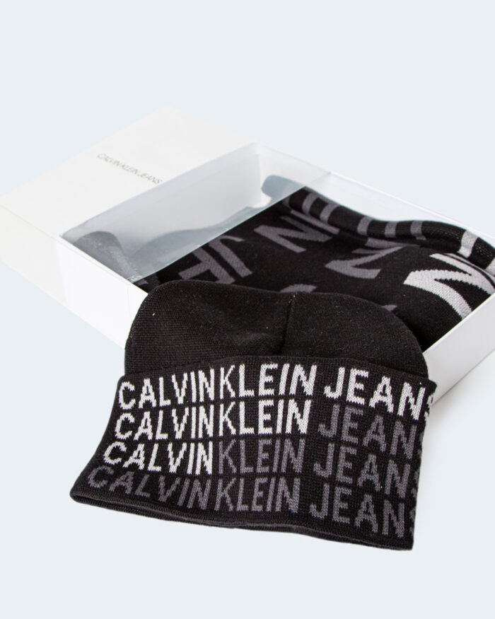 Sciarpa Calvin Klein SET BEANIE + SCARF Nero – 80035