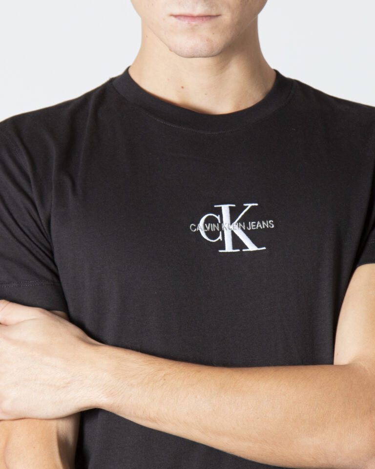 T-shirt Calvin Klein Jeans NEW ICONIC ESSENTIAL Antracite - Foto 2