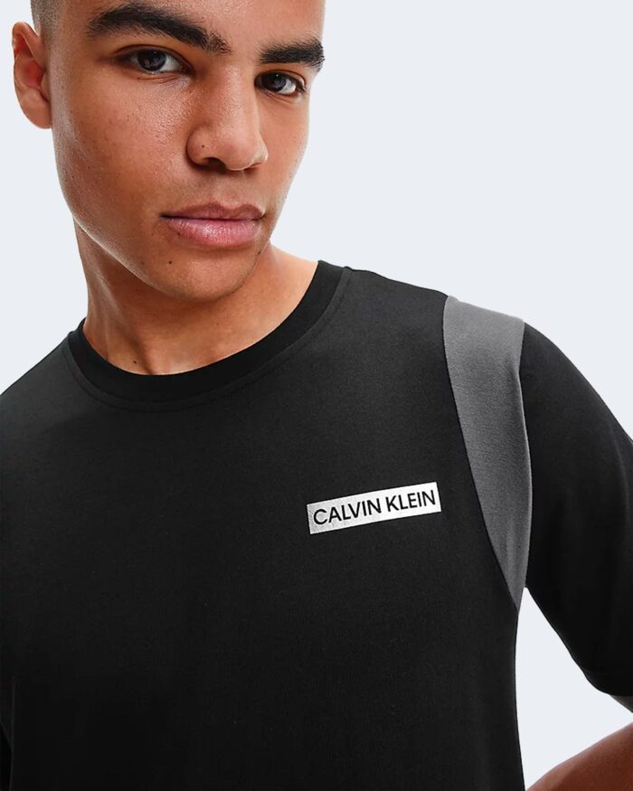 T-shirt Calvin Klein Performance PW – S/S T-Shirt 00GMH1K102 Nero – 81076