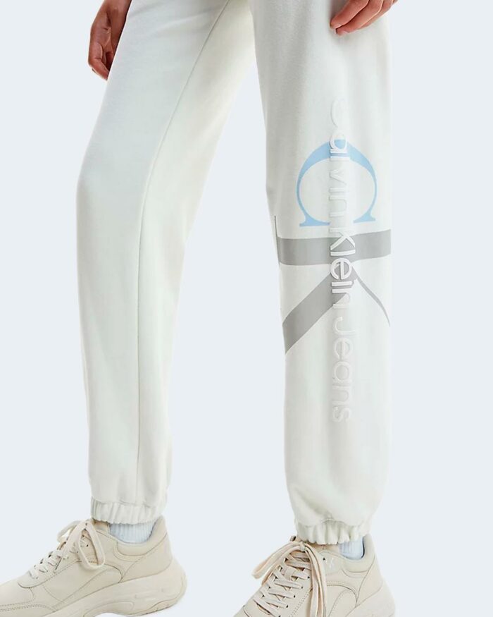 Pantaloni sportivi Calvin Klein TWO TONE MONOGRAM JO J20J217786 Panna – 81063