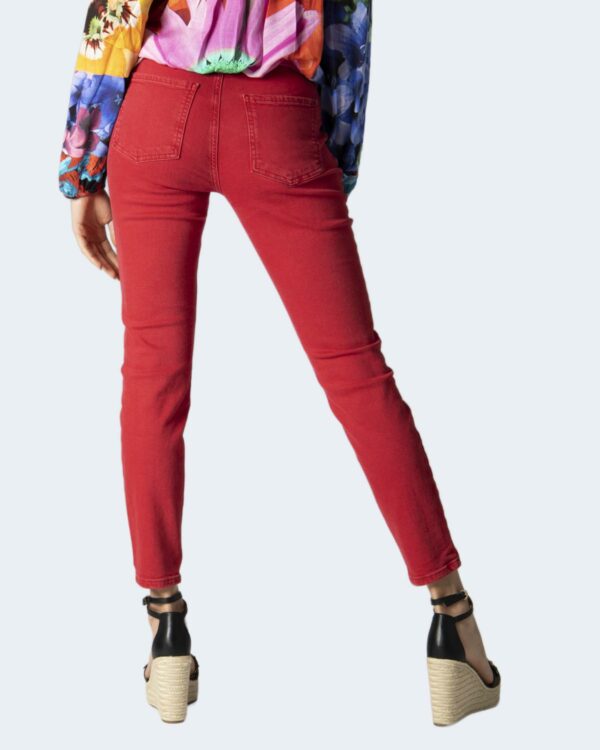 Jeans mom Desigual DENIM CARLOTA Rosso - Foto 3