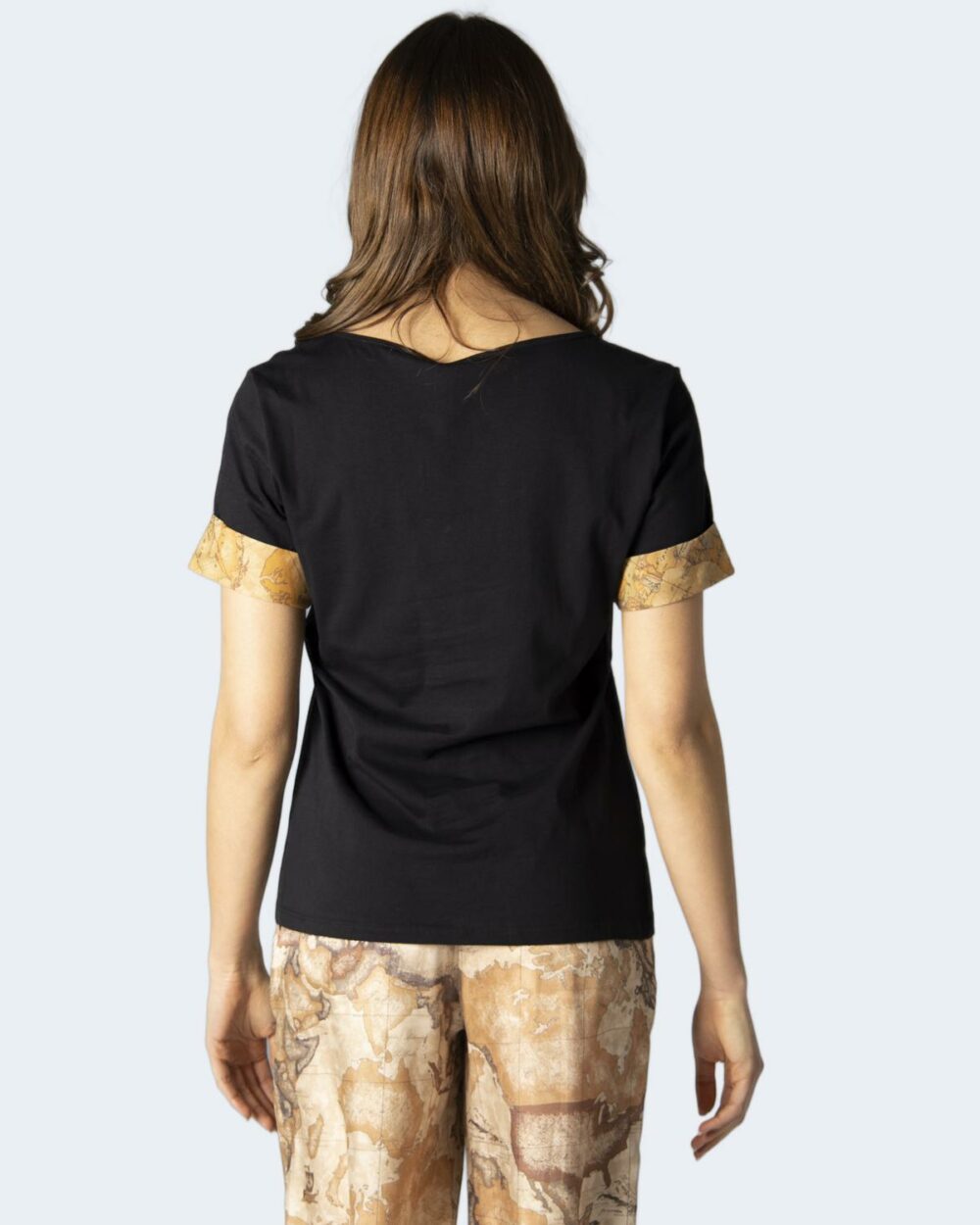 T-shirt Alviero Martini Prima Classe T-SHIRT C/RISVOLTI G 0748 JC11 Nero - Foto 3