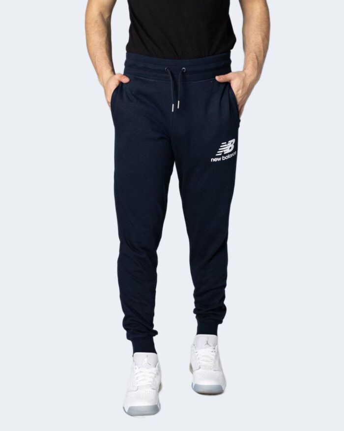 Pantaloni sportivi New Balance Essentials Stacked Logo SweatPants Blu – 87374