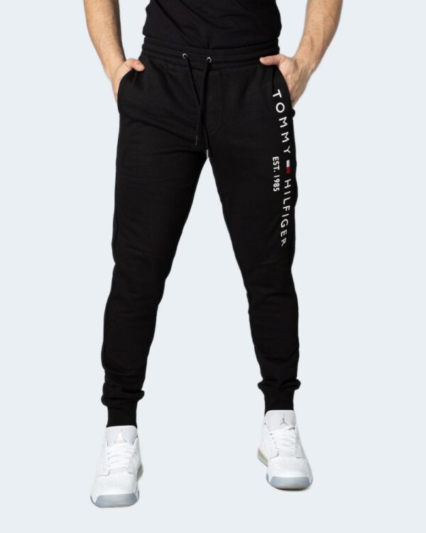 Pantaloni sportivi Tommy Hilfiger Jeans TOMMY LOGO SWEATPANTS Nero - Foto 1