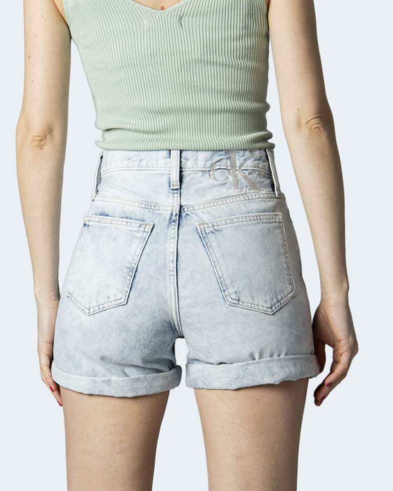 Shorts Calvin Klein Jeans MOM SHORT Denim chiaro - Foto 2