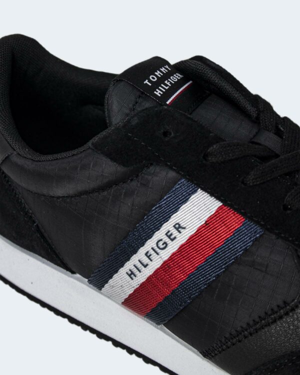 Sneakers Tommy Hilfiger RUNNER LO MIX RIPSTOP Nero - Foto 4