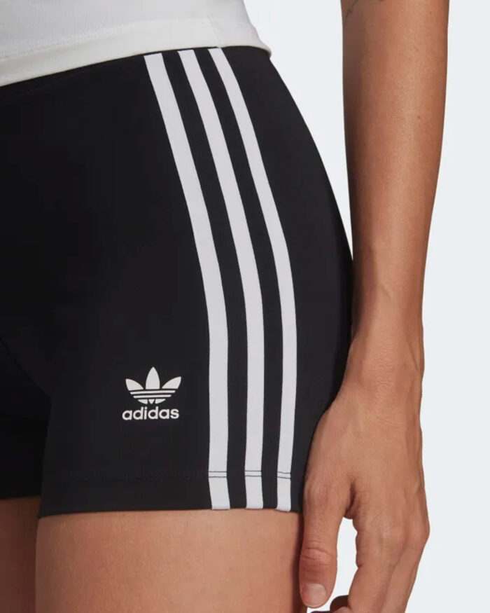 Shorts Adidas Originals BOOTY SHORTS Nero – 82422