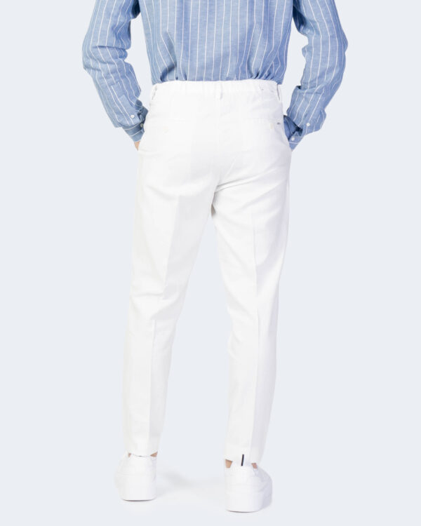 Pantaloni slim Antony Morato GUSTAF CARROT FIT IN Crema - Foto 5