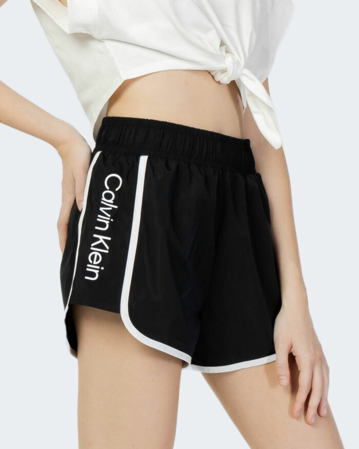 Shorts Calvin Klein Performance WO – Woven Short Nero – 80947