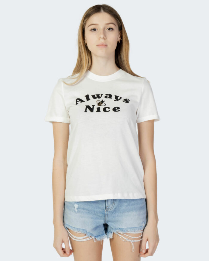 T-shirt Only ONLKITA REG S/S BEE TOP BOX JRS Panna – 80623