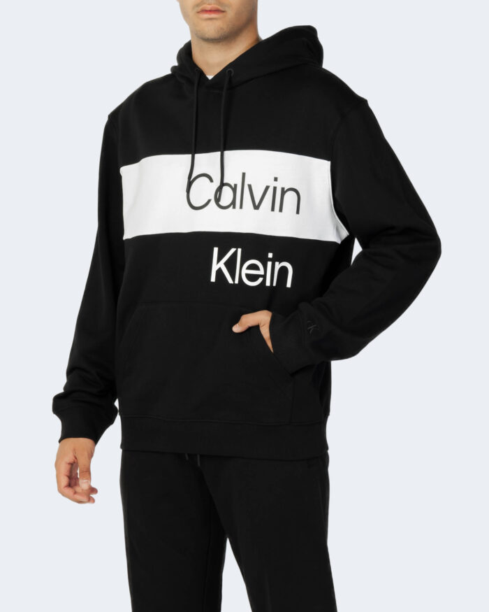 Felpa con cappuccio Calvin Klein INSTITUTIONAL BLOCKI Nero – 91495
