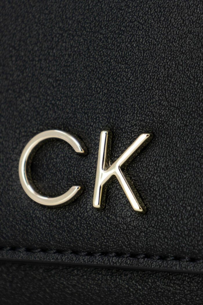 Portafoglio piccolo Calvin Klein RE-LOCK TRIFOLD MD Nero – 90583