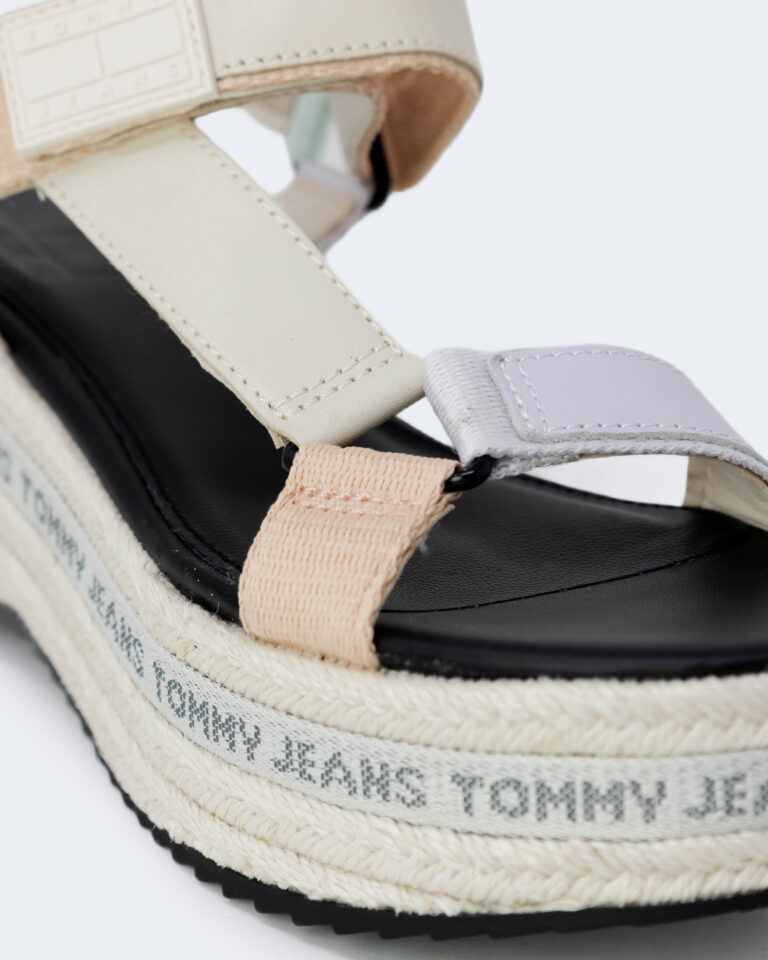 Scarpe con tacco Tommy Hilfiger Jeans TOMMY JEANS WEDGE SA Beige - Foto 4