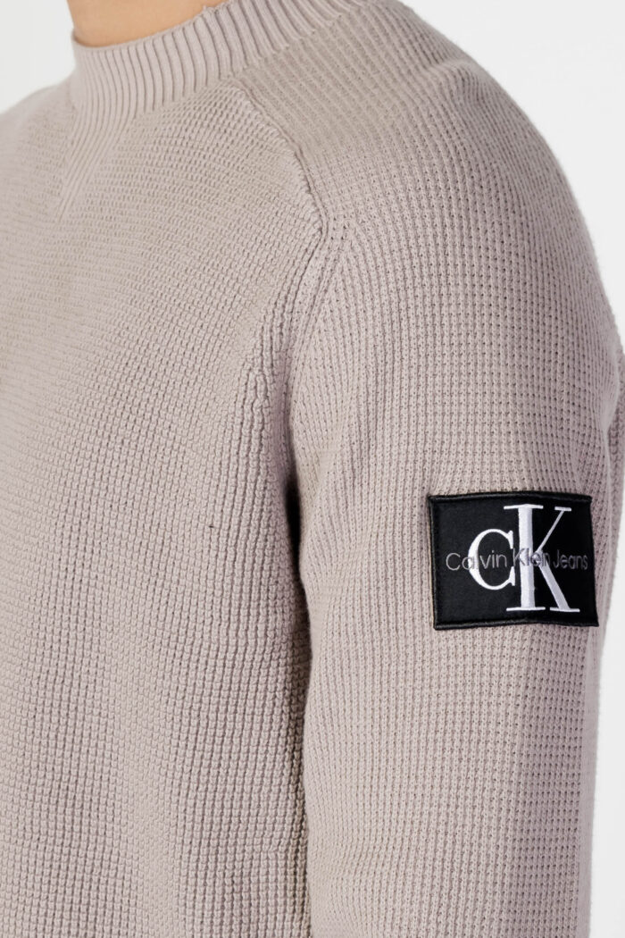 Maglione Calvin Klein MONOLOGO BADGE SWEAT Beige scuro – 91410