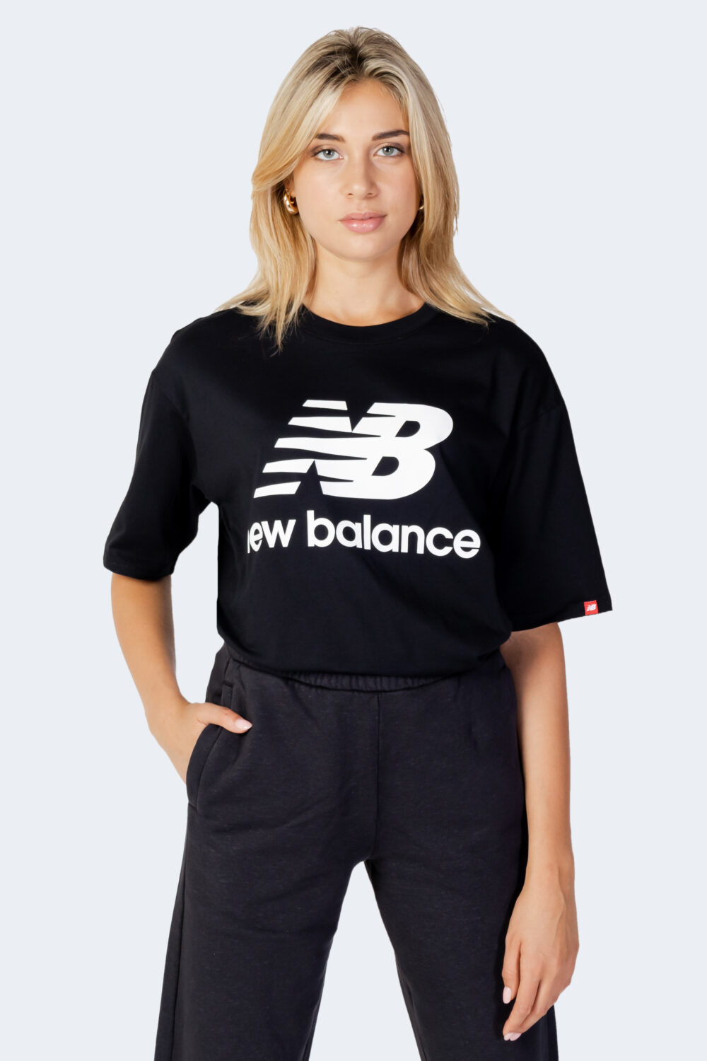 T-shirt New Balance NB ESSENTIALS STACKED LOGO TEE Nero - Foto 1