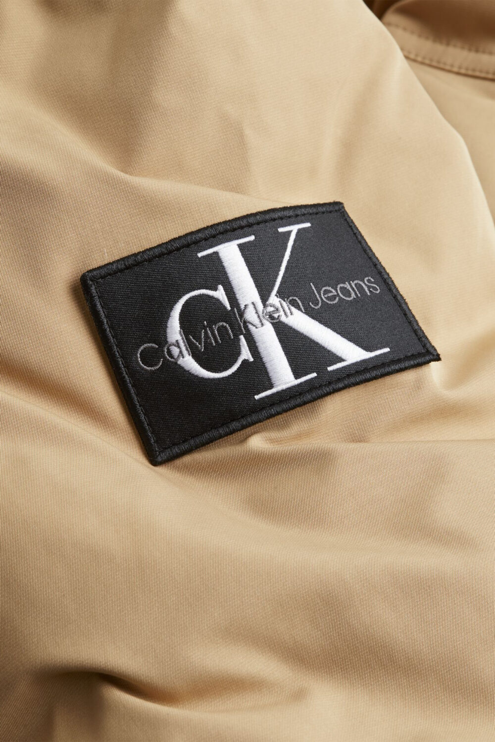 Piumino Calvin Klein Jeans NON-DOWN TECHNICAL B J30J322181 Marrone - Foto 2