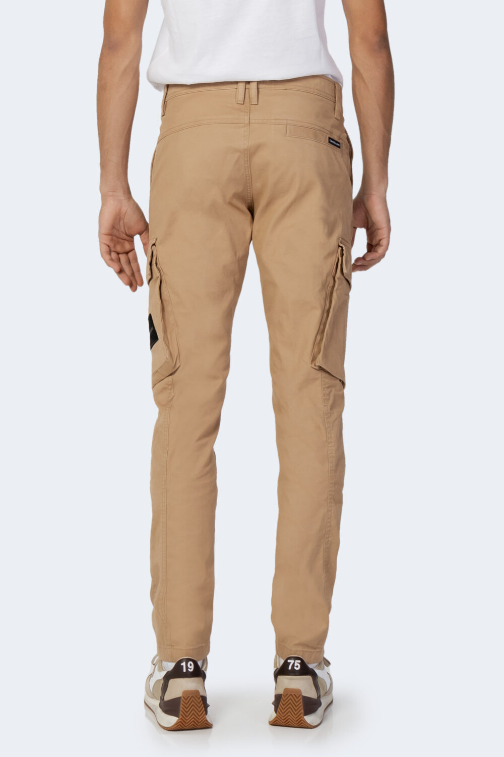 Pantaloni skinny Calvin Klein Jeans SKINNY WASHED CARGO Beige scuro - Foto 3