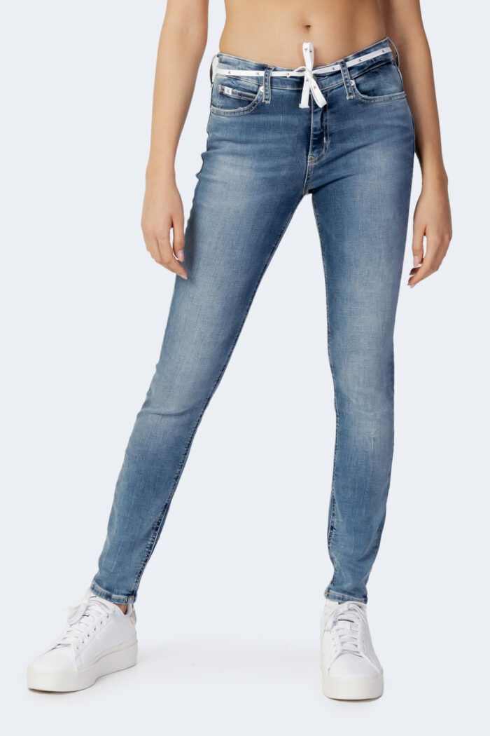 Jeans slim Calvin Klein MID RISE SKINNY Denim chiaro – 91394