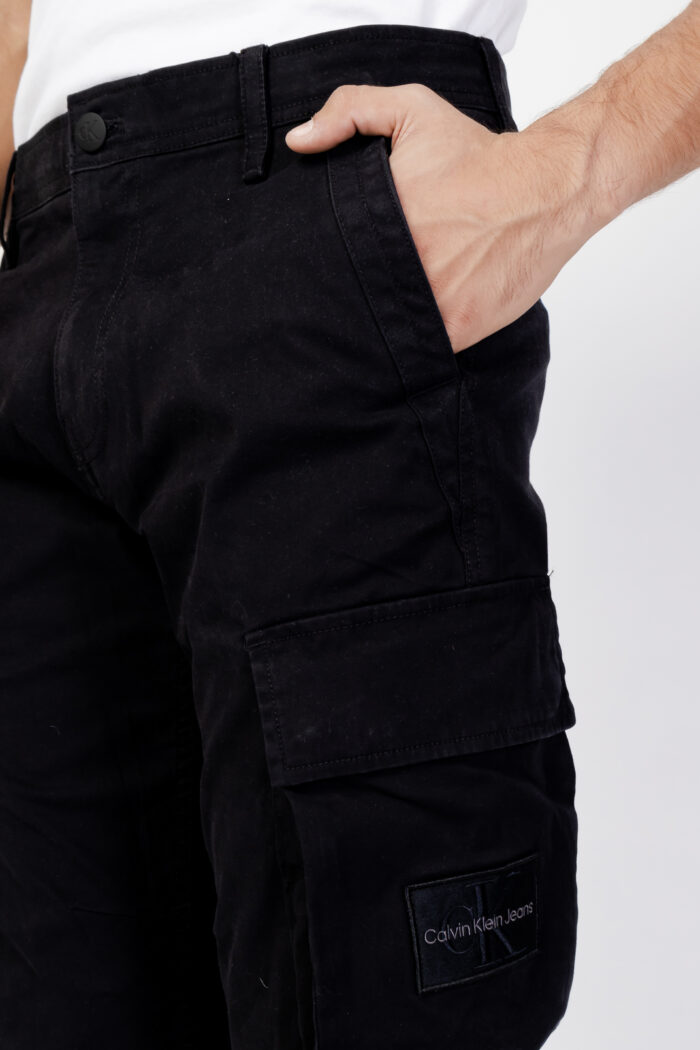 Pantaloni skinny Calvin Klein SKINNY WASHED CARGO Nero – 99613