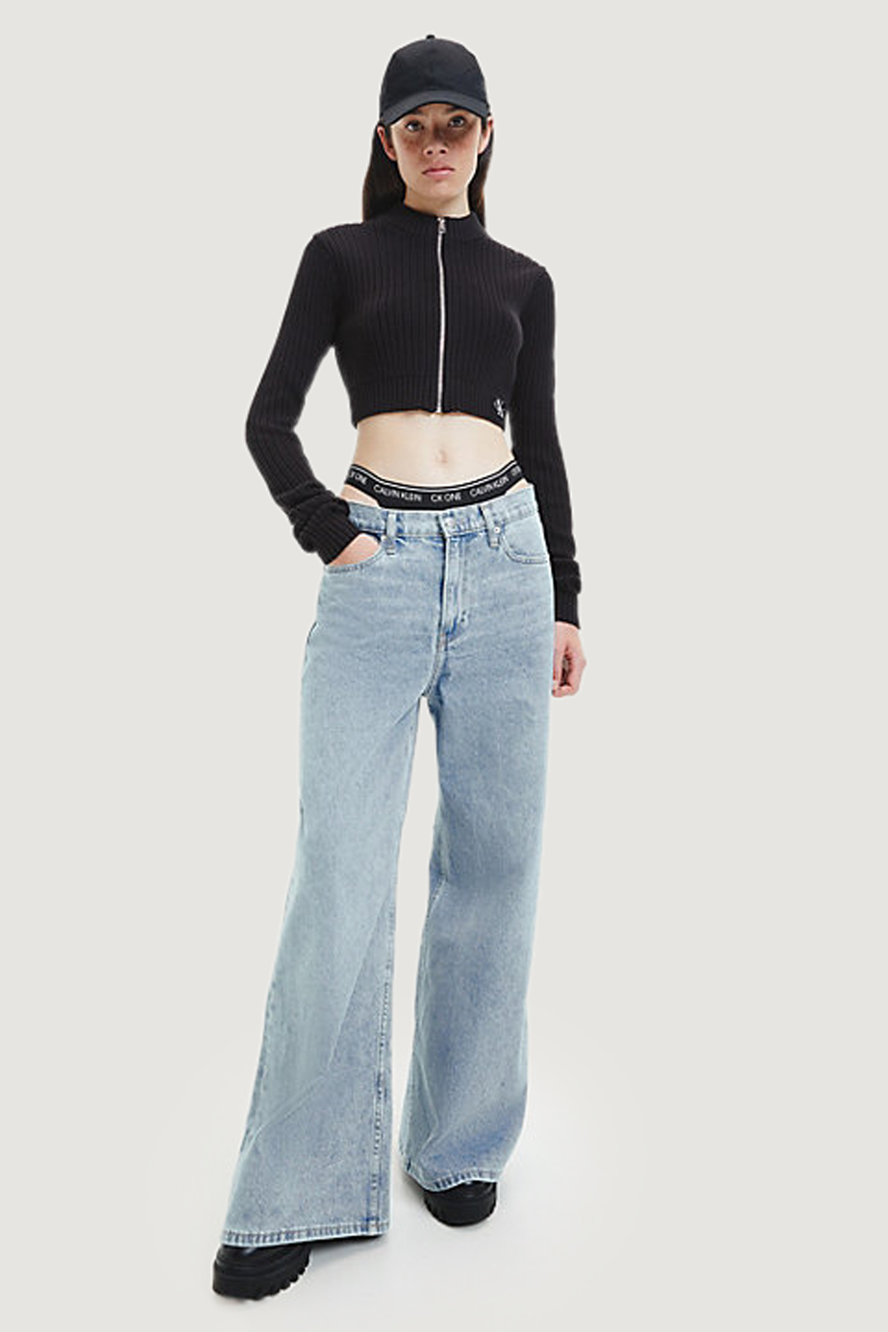 Cardigan Calvin Klein Jeans BADGE CROPPED ZIP-TH Nero - Foto 3
