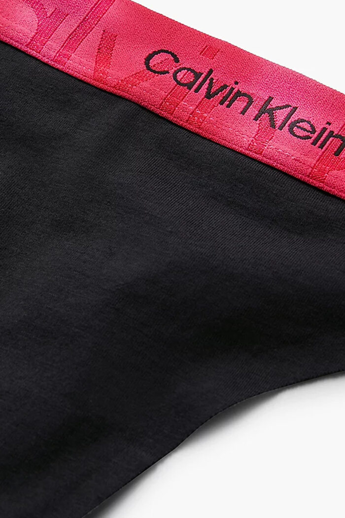 Slip e perizoma Calvin Klein Underwear THONG BLACK W. PINK SPLENDOR Nero – 102838