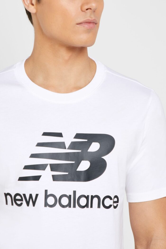 T-shirt New Balance ESSENTIALS STACKED LOGO Bianco – 88405