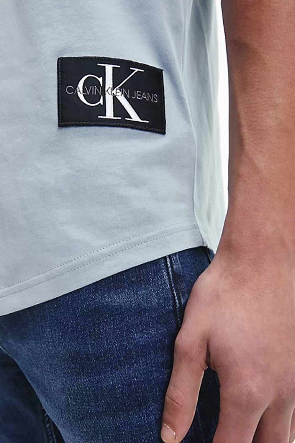 T-shirt Calvin Klein Jeans BADGE TURN UP SLEEVE Blu - Foto 3