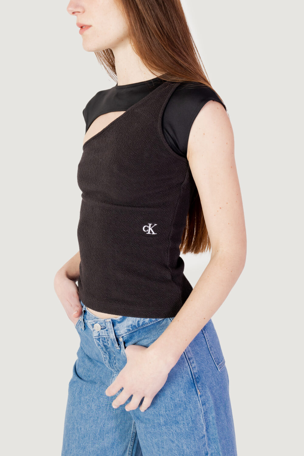T-shirt Calvin Klein Jeans ASYM CUT OUT FABRIC Nero - Foto 1