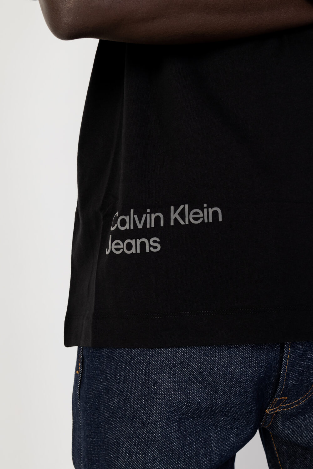 T-shirt Calvin Klein Jeans BLURRED COLORED ADDR Nero - Foto 2