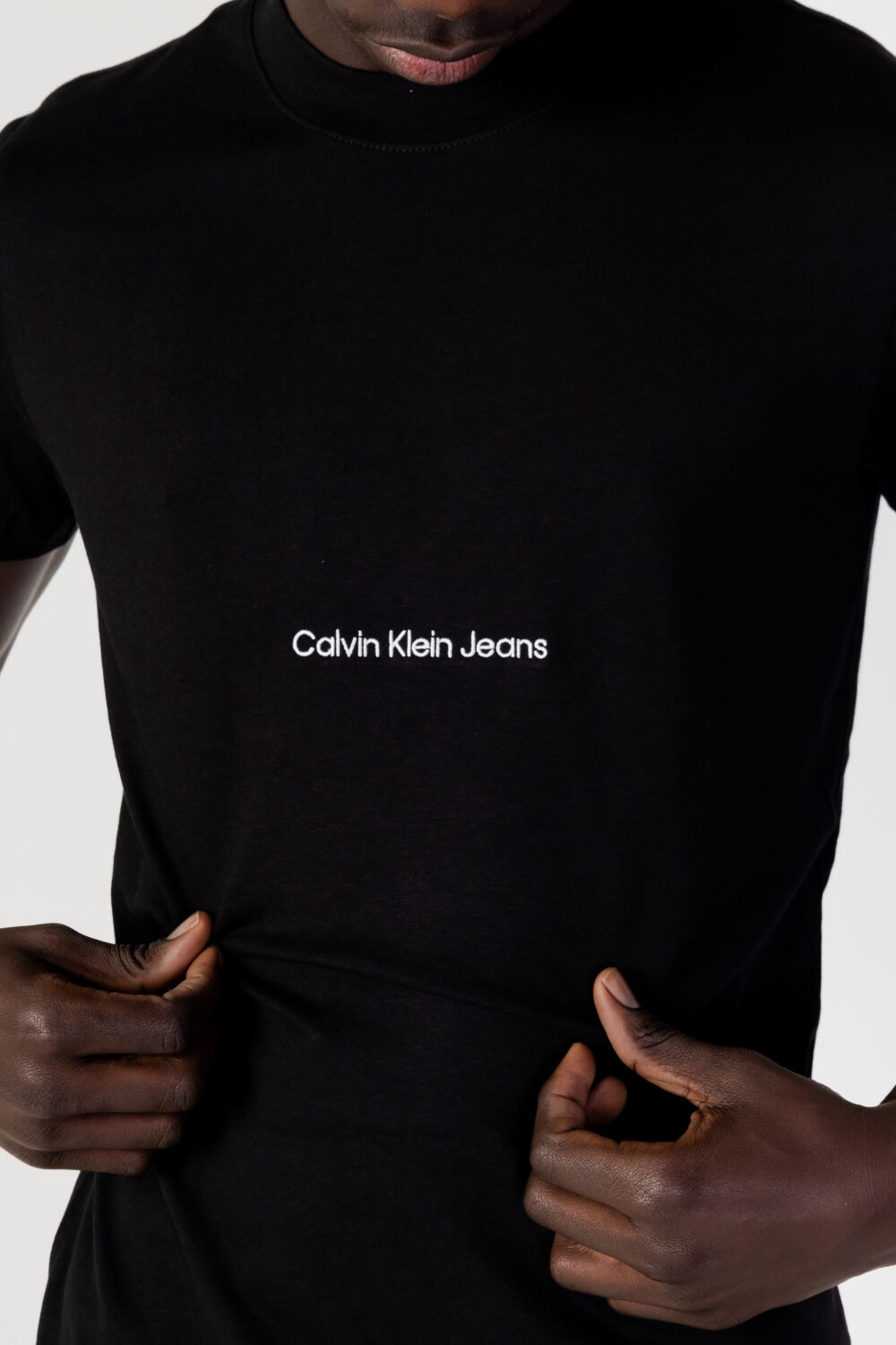 T-shirt Calvin Klein Jeans INSTITUTIONAL TEE Nero - Foto 4